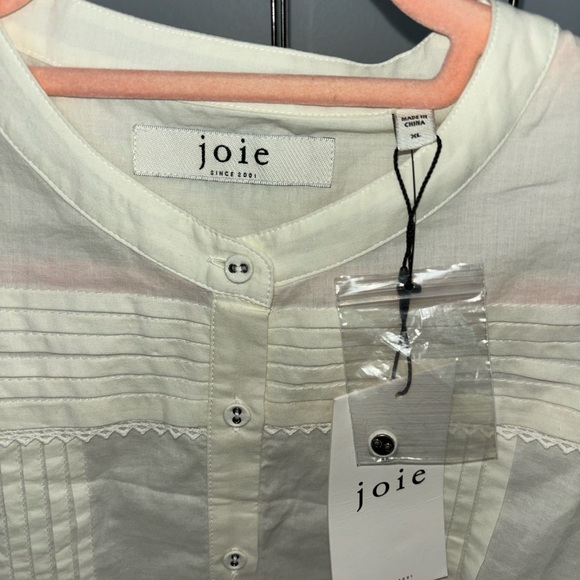 Joie Vesta Pintucked Porcelain Cotton Long Sleeved Button Down Blouse NWT - Picture 3 of 10
